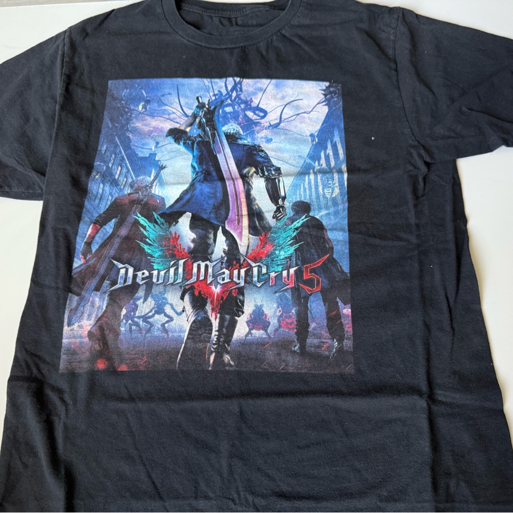 Capcom Games Devil May Cry 5 Dante, Nero, and V Black Graphic T-Shirt
